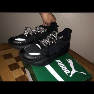 Size 8 all black Puma RSX